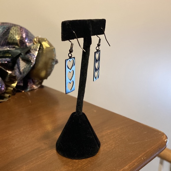 NWOT - Skyrim Black Heart Rectangle Stainless Steel Geometric Dangle Earrings - Picture 5 of 6